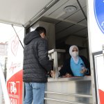 Belediyemizin sıcak çorba ikramları devam ediyor