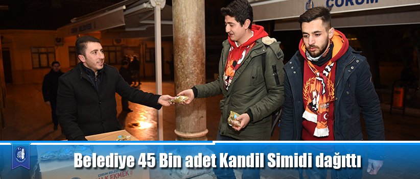 Belediye 45 Bin adet Kandil Simidi dağıttı