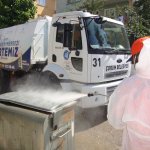 Belediyemiz, çöp konteynırlarını düzenli olarak yıkıyor