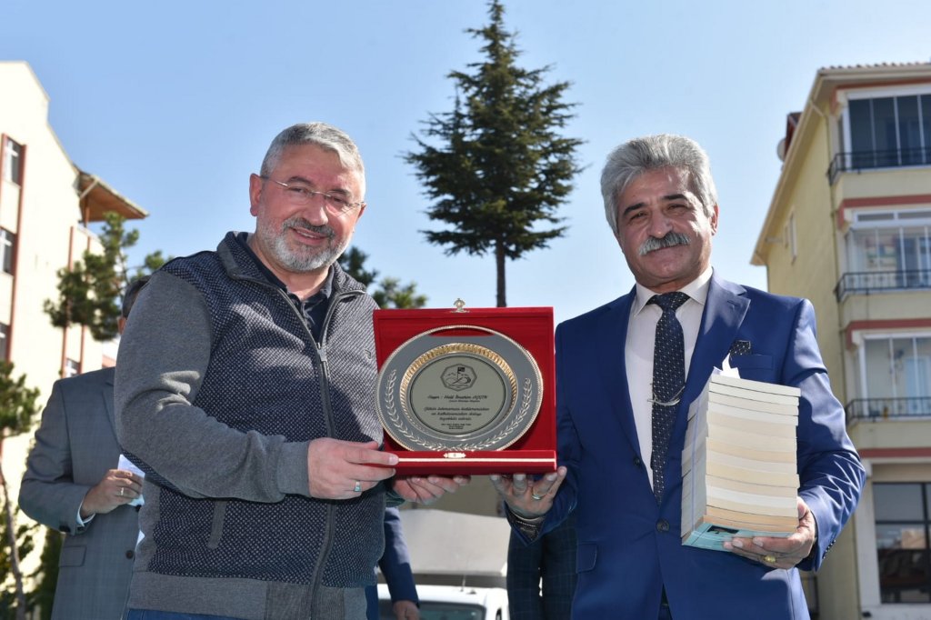 Vali Çiftçi ve Başkan Aşgın şükür lokmasına katıldı