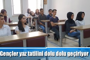 Gençler yaz tatilini dolu dolu geçiriyor
