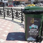 Belediyemiz, maske ve eldivenler için atık kutuları hazırladı