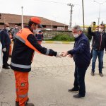 Başkan Aşgın’dan temizlik işleri personeline moral ziyareti