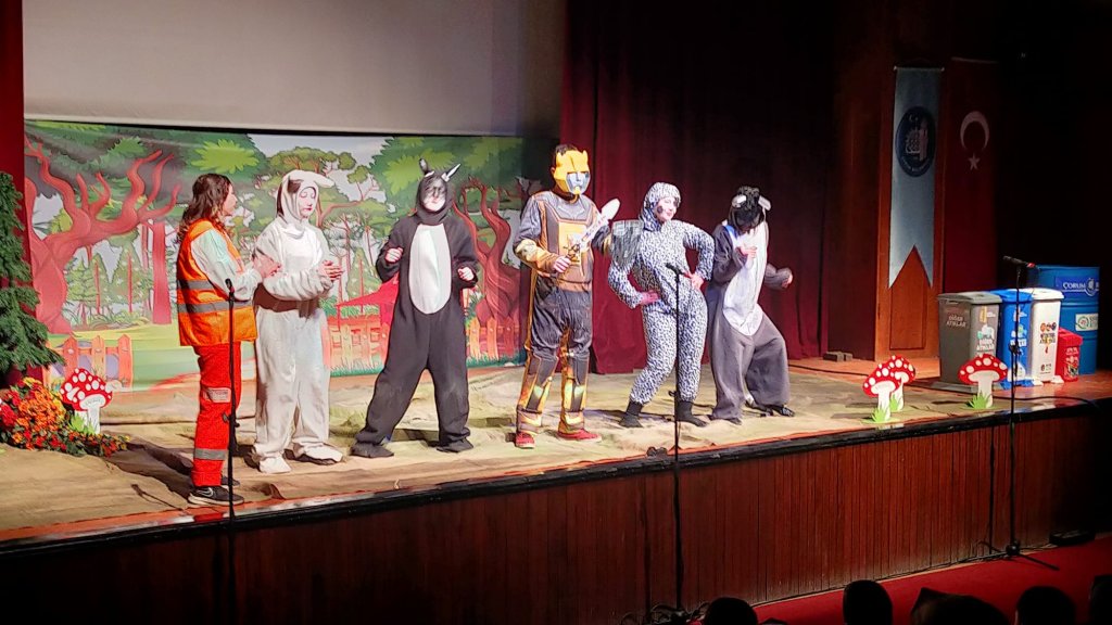 Çevre Bilinci, Çocuklara Tiyatro İle Aşılandı