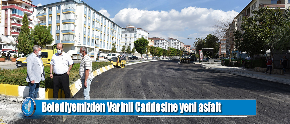 Belediyemizden Varinli Caddesine yeni asfalt