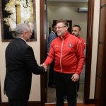 Masa Tenisi Takımı kupayı Aşgın'a teslim etti