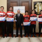 Masa Tenisi Takımı kupayı Aşgın'a teslim etti