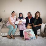 Feyza Aşgın’dan hoş geldin bebek ziyareti