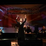 Ünlü sanatçı Azerin, büyük beğeni topladı