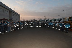 Başkan Aşgın, Gün Ağarmadan İşçilerle Bir Araya Geldi