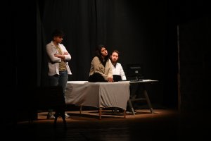 “Aşkı Hüzün” Adlı Tiyatro Oyunu Sahnelendi