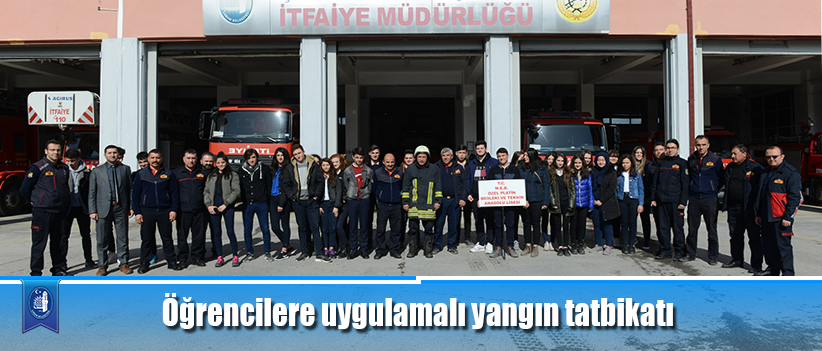 Öğrencilere uygulamalı yangın tatbikatı