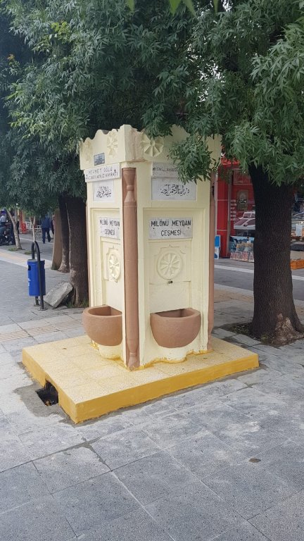 Belediyemiz Milönü Meydan Çeşmesi’ni yenilendi