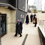 Feyza Aşgın, yetim ve öksüz çocukları sevindirdi