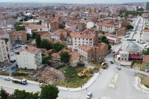 Belediyemiz, Azerbaycan Caddesinde yıkım yaptı
