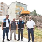 Belediyemiz, Azerbaycan Caddesinde yıkım yaptı