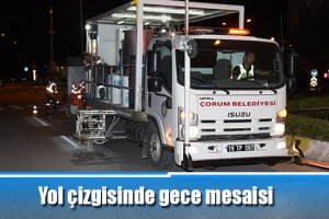 Yol çizgisinde gece mesaisi