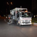 Yol çizgisinde gece mesaisi