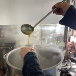 Sıcak çorba, yolda kalanların içini ısıttı