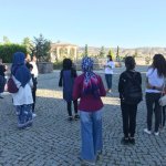 Yarışma Finalistleri Yunus Emre Kabrini ziyaret etti