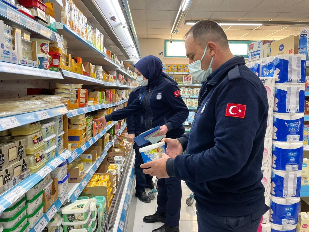 Zabıta’nın fahiş fiyat denetimleri sonuç veriyor