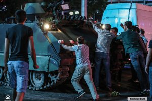 Belediye’den “15 Temmuz Demokrasi Şehitlerimiz” sergisi