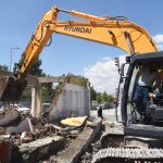 Cengiz Topel’de kamulaştırması tamamlanan 37 işyeri yıkıldı