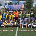 Başkan Gül, Cami çocuklarını yalnız bırakmadı