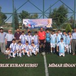 Başkan Gül, Cami çocuklarını yalnız bırakmadı