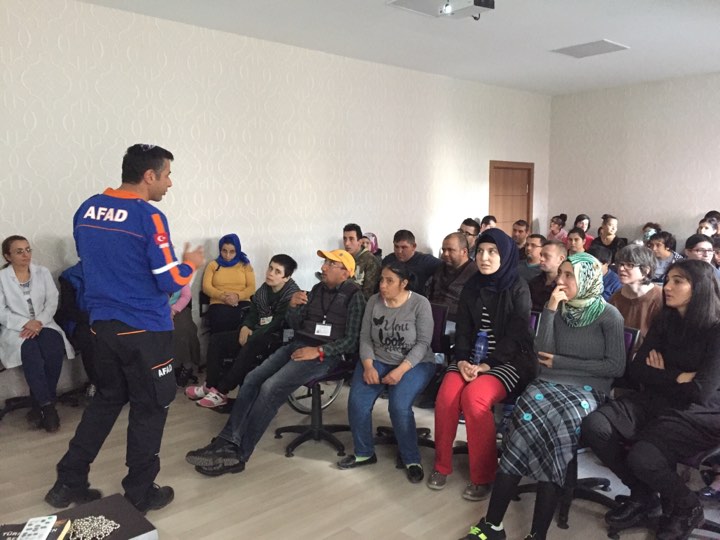 AFAD, Engelli Eğitim Merkezi’nde eğitim verdi