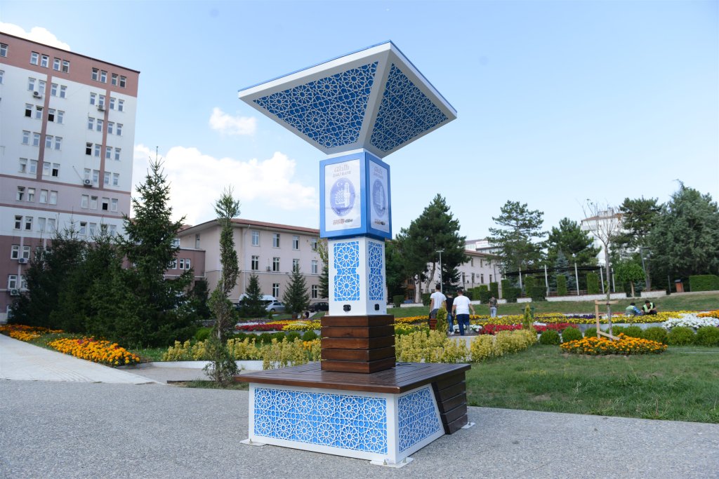 Belediyemizden akıllı telefonların şarj sorununa çevreci çözüm