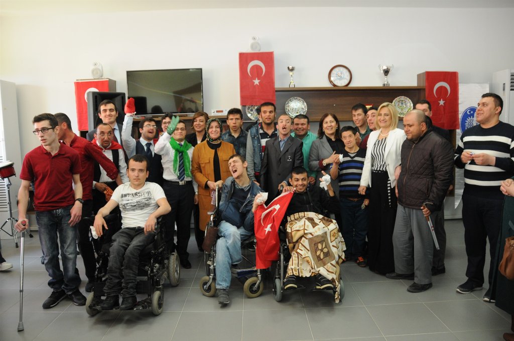 Engelli Eğitim Merkezinden anneler günü