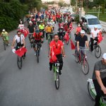 Yüzlerce bisiklet sever sağlıklı yaşam için pedal çevirdi