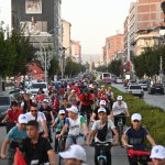 Yüzlerce bisiklet sever sağlıklı yaşam için pedal çevirdi