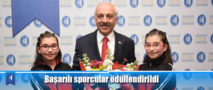 Başarılı sporcular ödüllendirildi