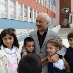 Başkan Gül’e çocuklardan sevgi seli