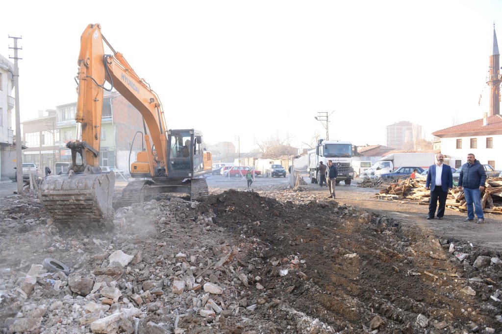 Belediye, 400 araçlık otopark yapıyor