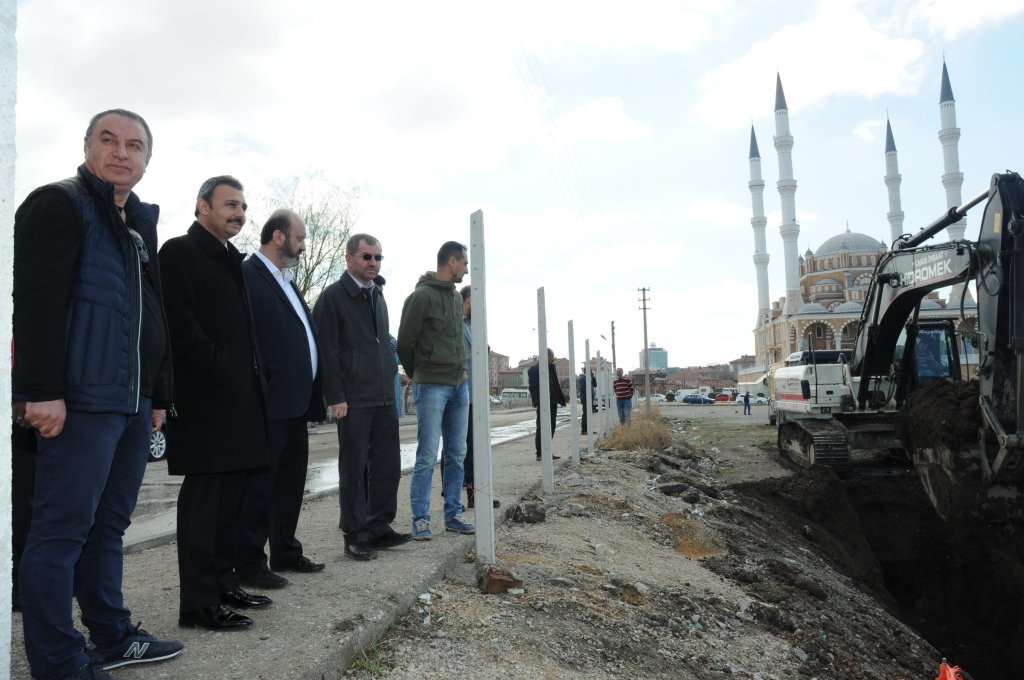 Başkan Külcü, yeni hizmet binası inşaatında incelemelerde bulundu