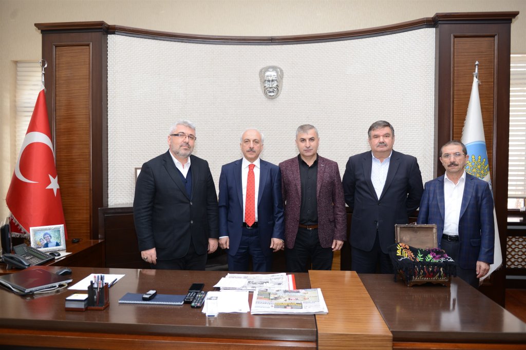 Güreş Federasyonu ve Belediye Başkanlarından Gül’e hayırlı olsun ziyareti