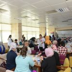 İhtiyaç sahipleri için mantı büktüler