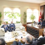 Bakan Zeybekci'den Belediye'ye ziyaret