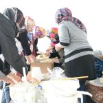 Kadınlardan Mehmetçiğe kumanya