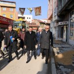 Başkan Külcü, kaldırım çalışmasını inceledi
