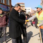 Başkan Külcü, kaldırım çalışmasını inceledi