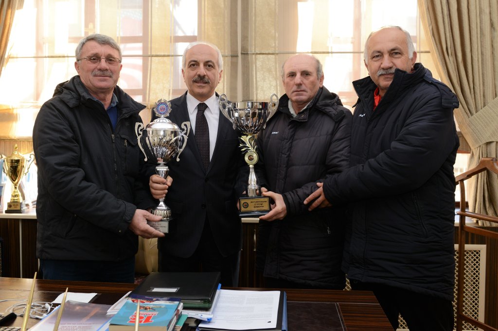 Şampiyonluk kupaları Zeki Gül’de