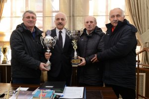 Şampiyonluk kupaları Zeki Gül’de