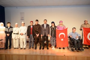 Engelli Eğitim Merkezi öğrencilerden duygu yüklü Çanakkale programı