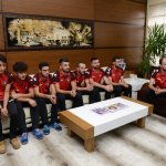 Voleybol takımından Başkan Gül’e ziyaret