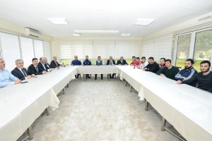 Şampiyon güreşçilere moral yemeği