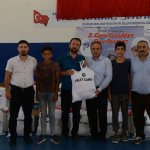 3. Cami çocukları spor oyunlarında malzemeler dağıtıldı